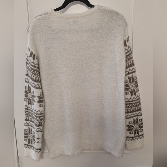 Cream Holiday Sweater Snowflake Pattern - Picture 2 of 8